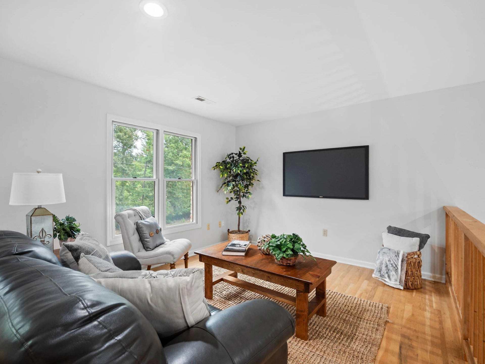 654 Eagle LN - Photo 36