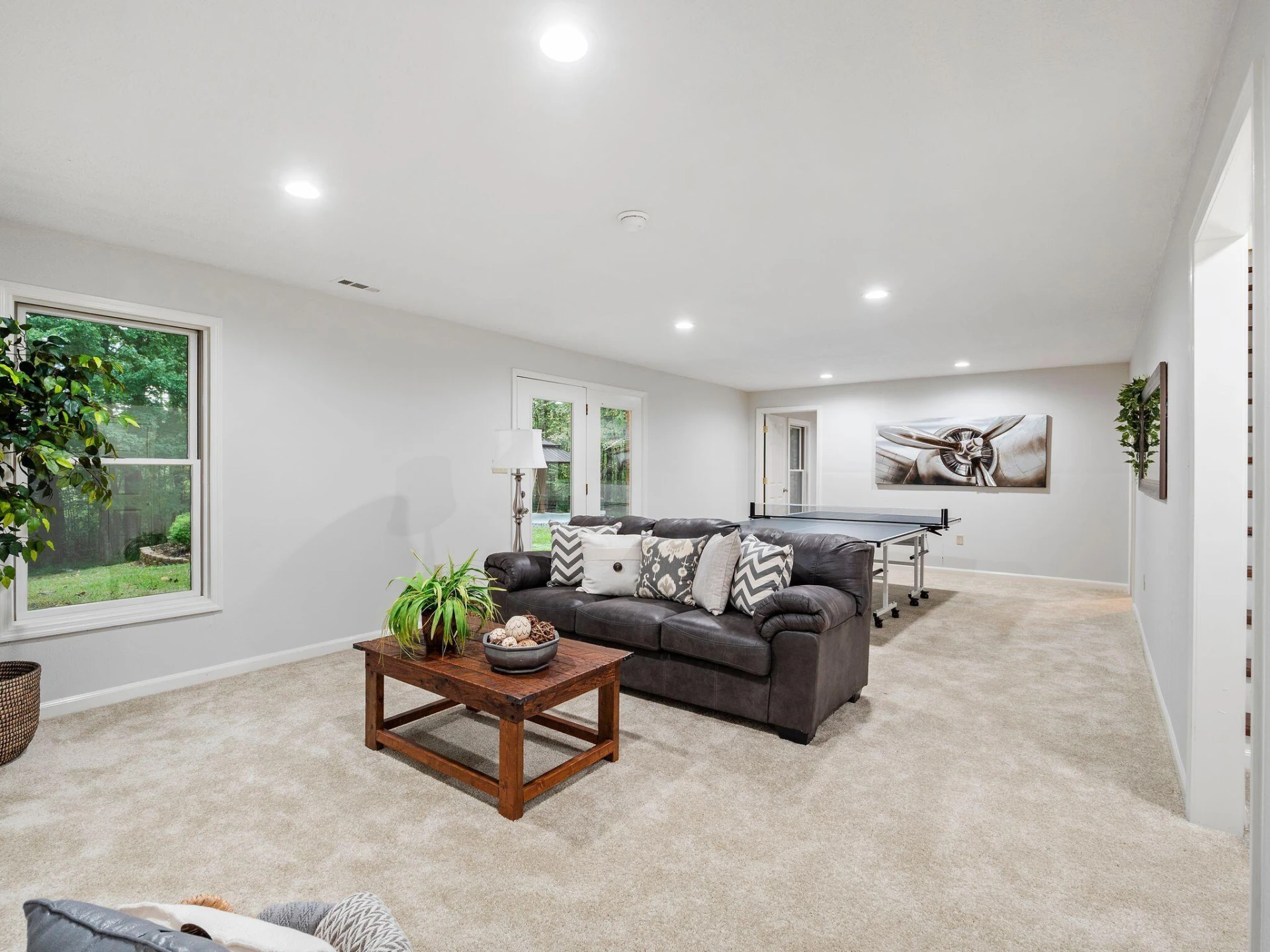 654 Eagle LN - Photo 46
