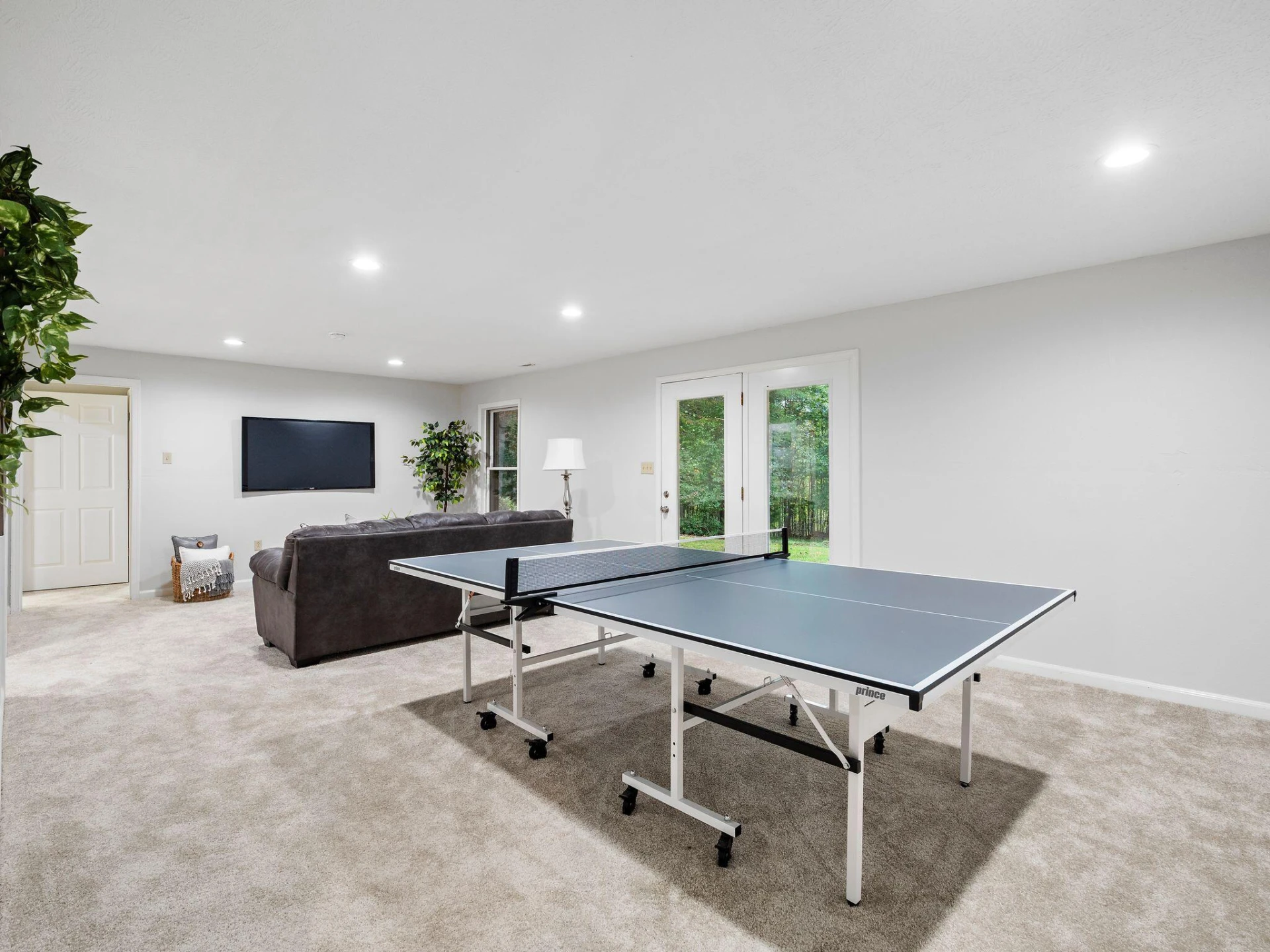 654 Eagle LN - Photo 48