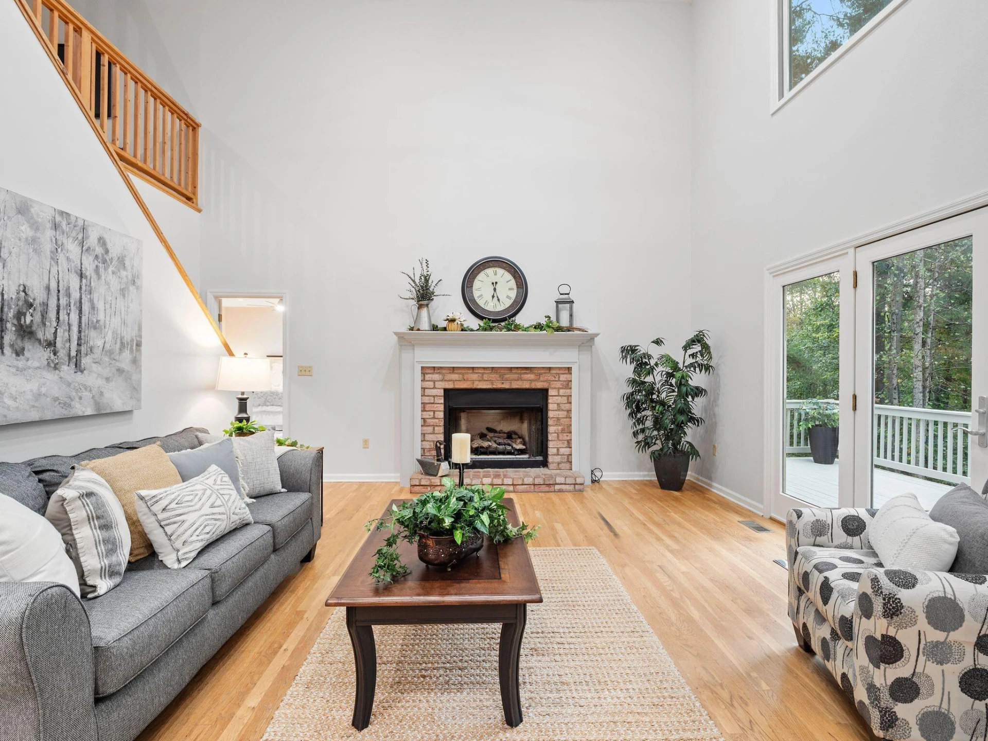 654 Eagle LN - Photo 6