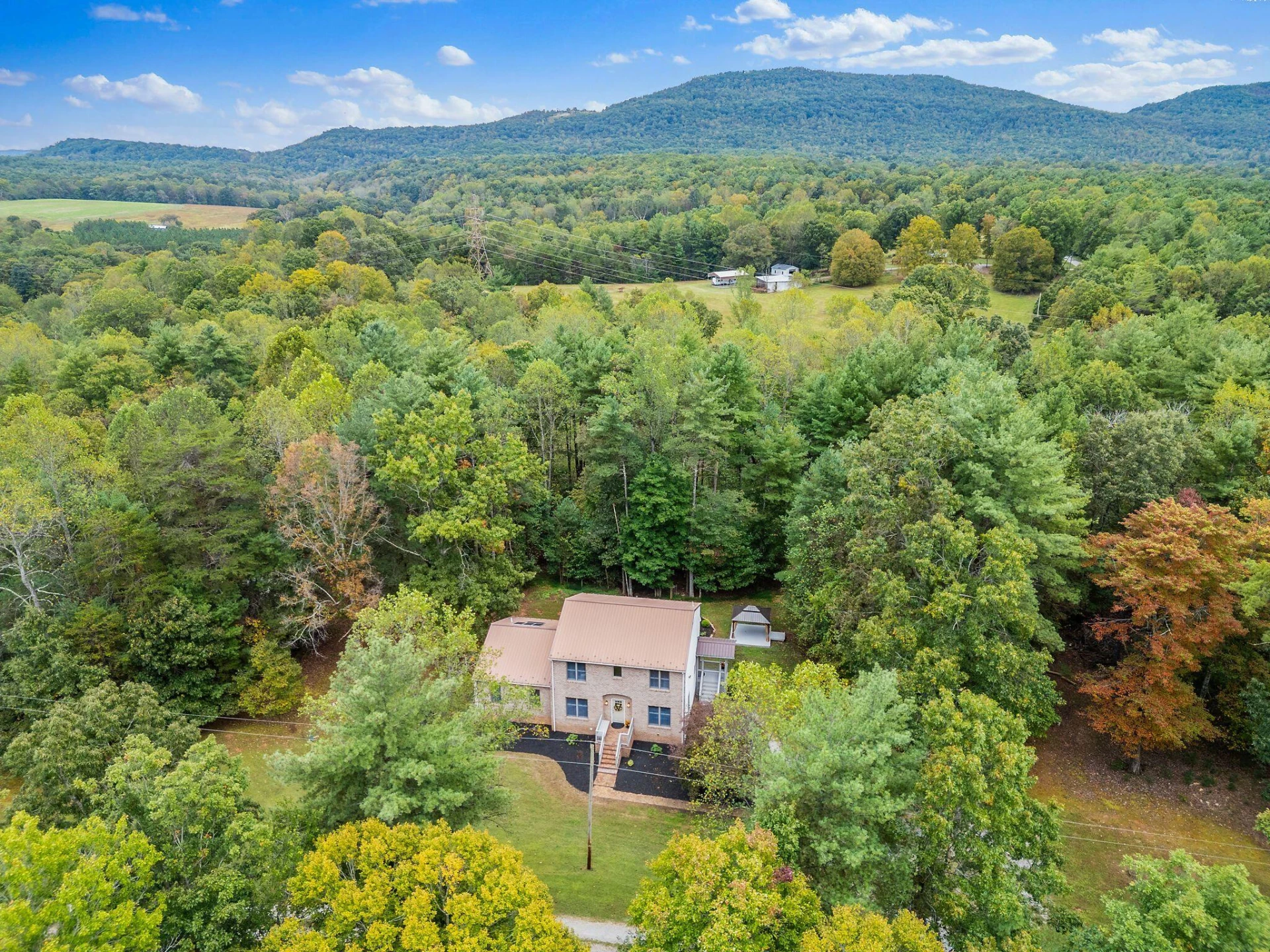 654 Eagle LN - Photo 68