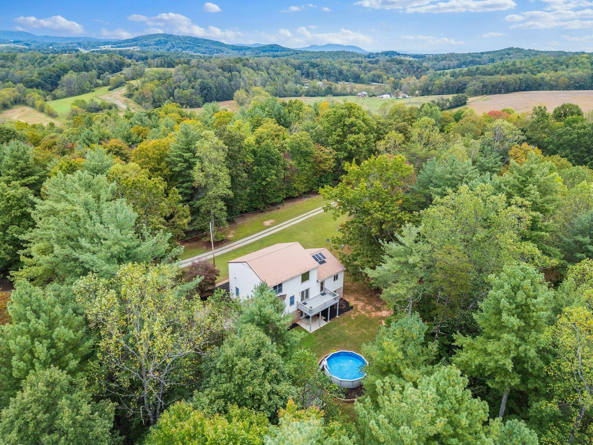 654 Eagle LN - Photo 70