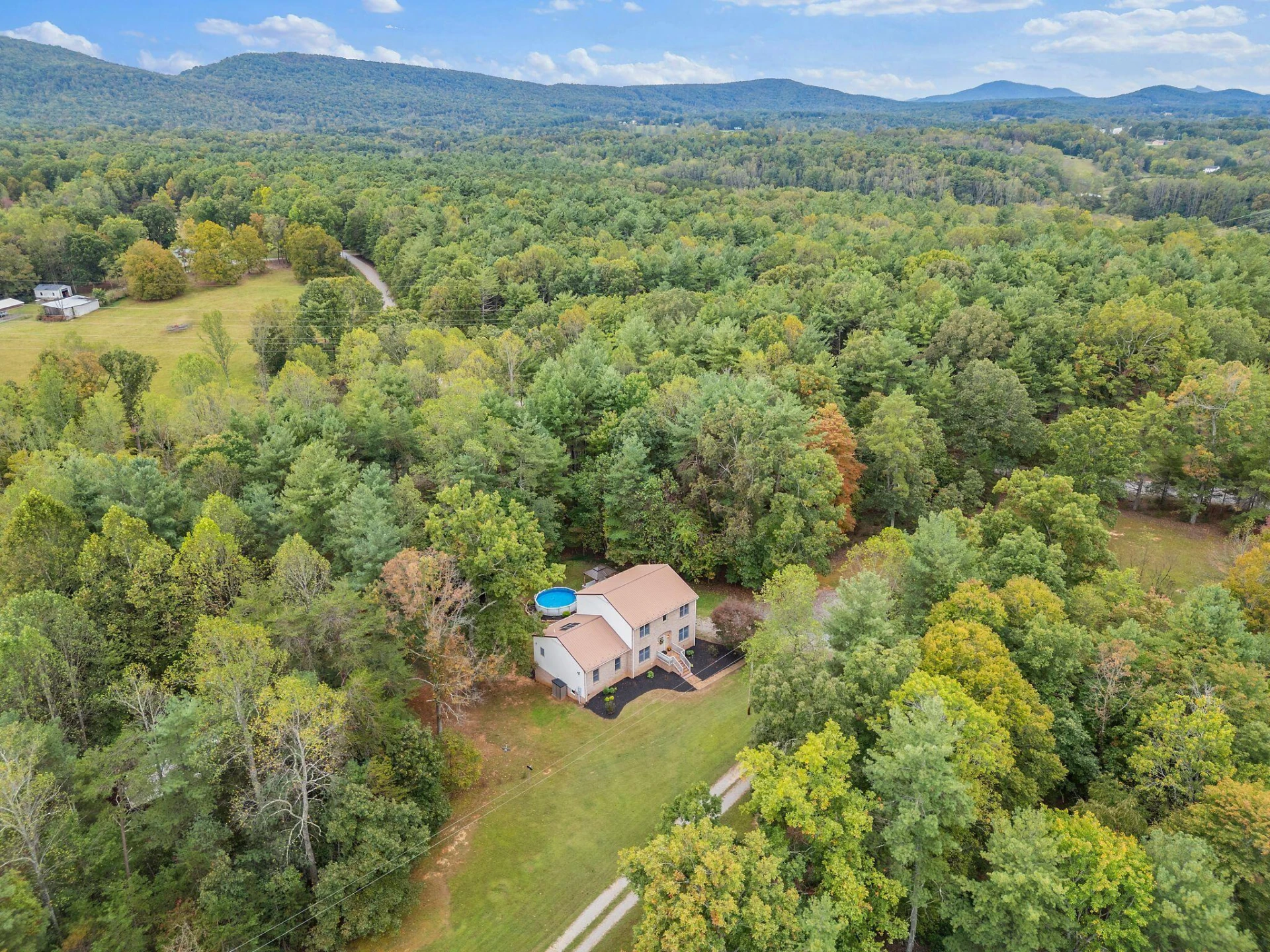 654 Eagle LN - Photo 71