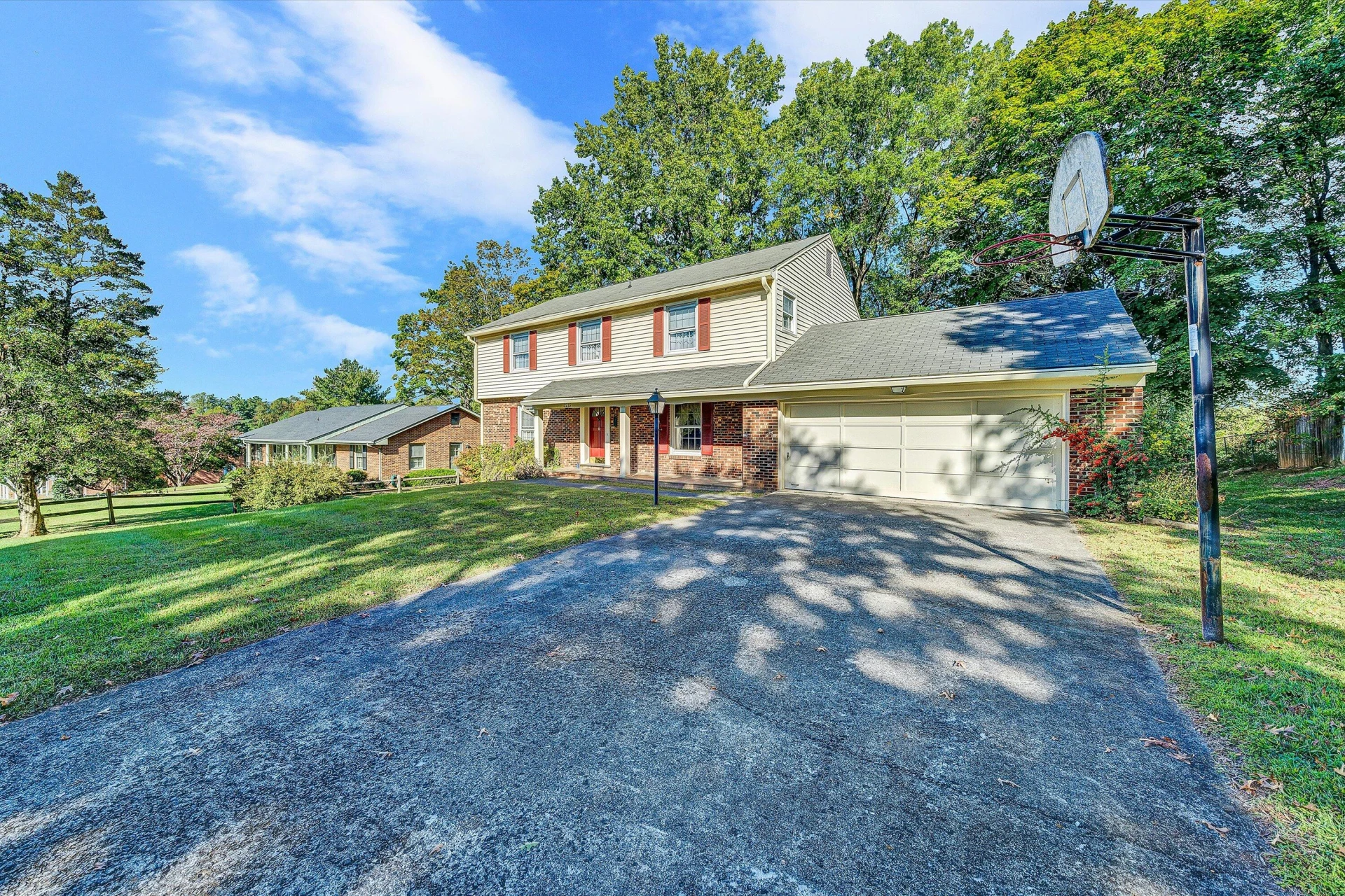 5215 Summer DR