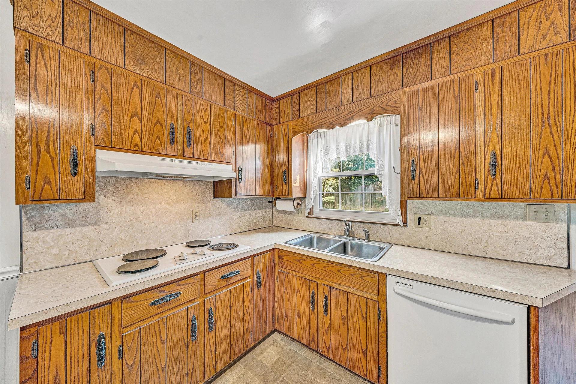 5215 Summer DR - Photo 13