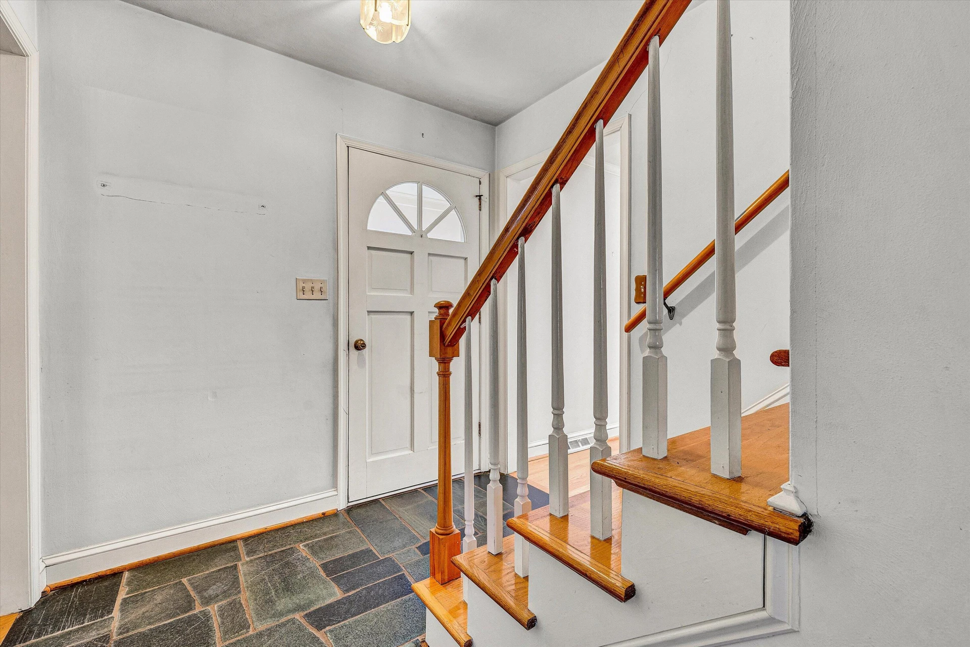5215 Summer DR - Photo 4