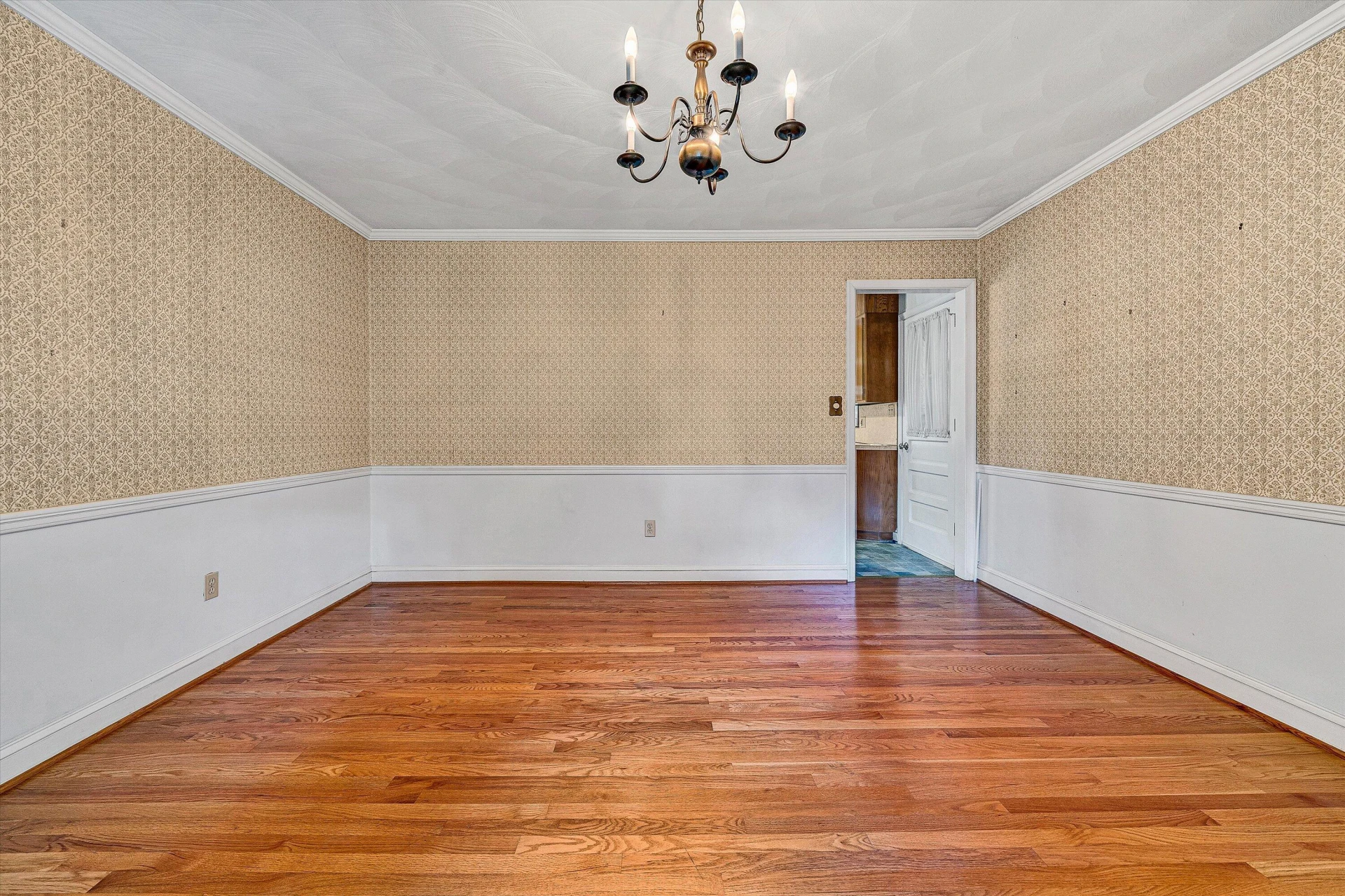 5215 Summer DR - Photo 8