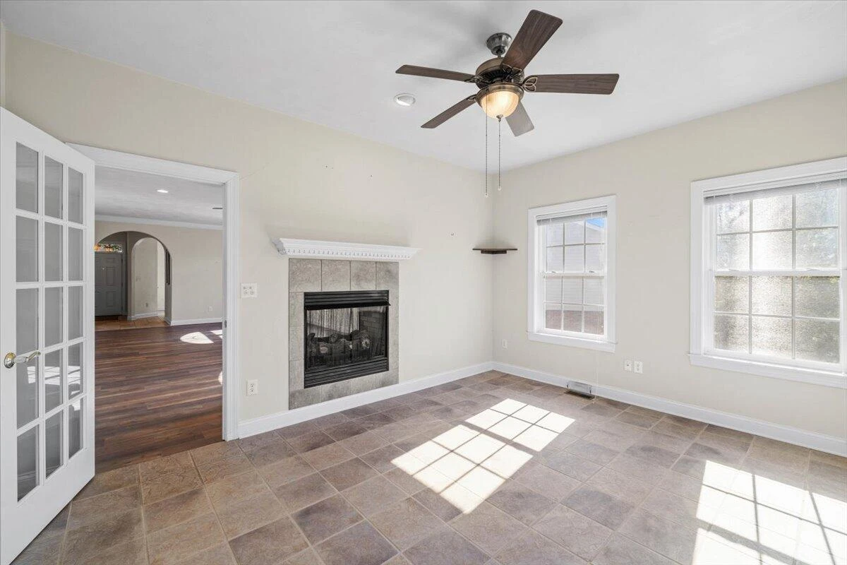 1315 Keagy LN SW - Photo 13