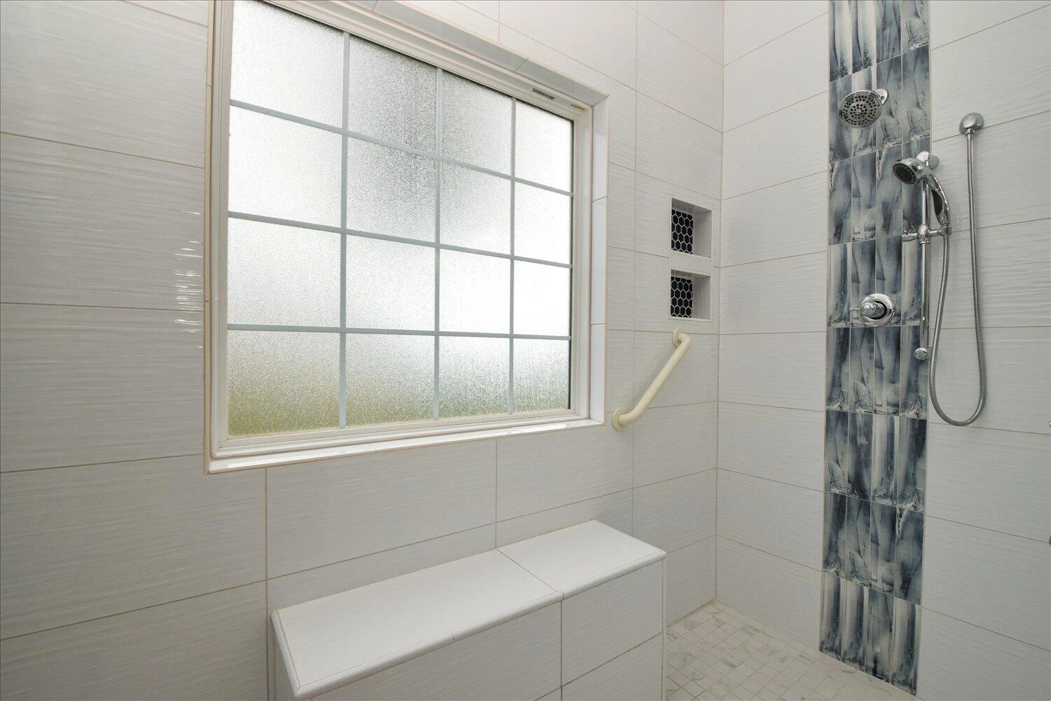1615 Valhalla CT - Photo 17