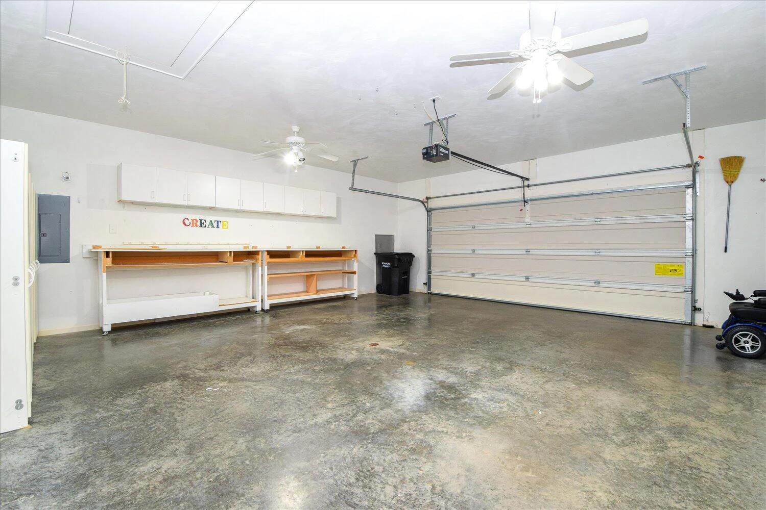 1615 Valhalla CT - Photo 22