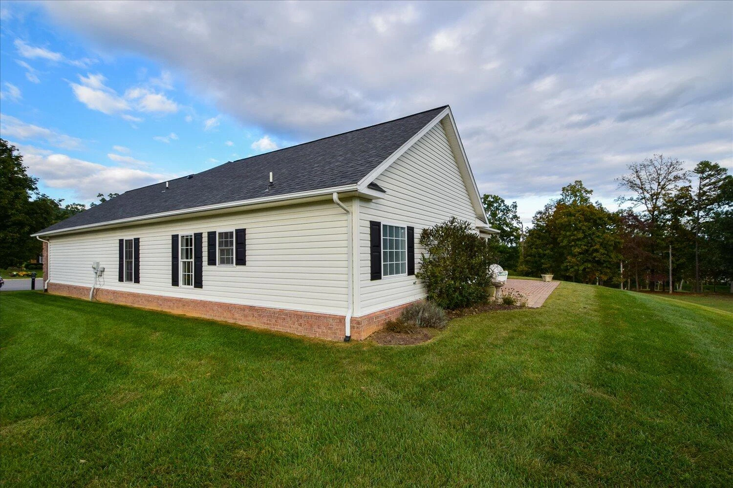 1615 Valhalla CT - Photo 26