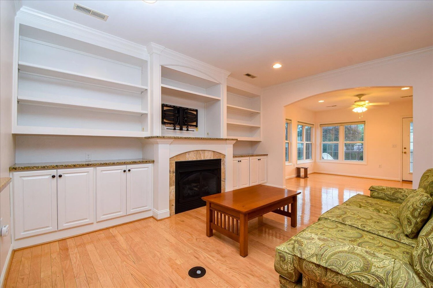 1615 Valhalla CT - Photo 8
