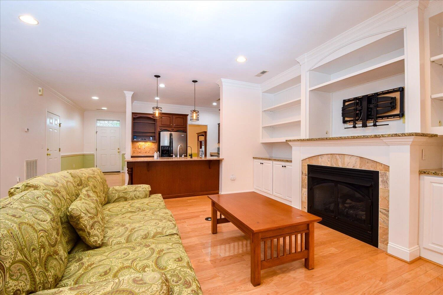 1615 Valhalla CT - Photo 9