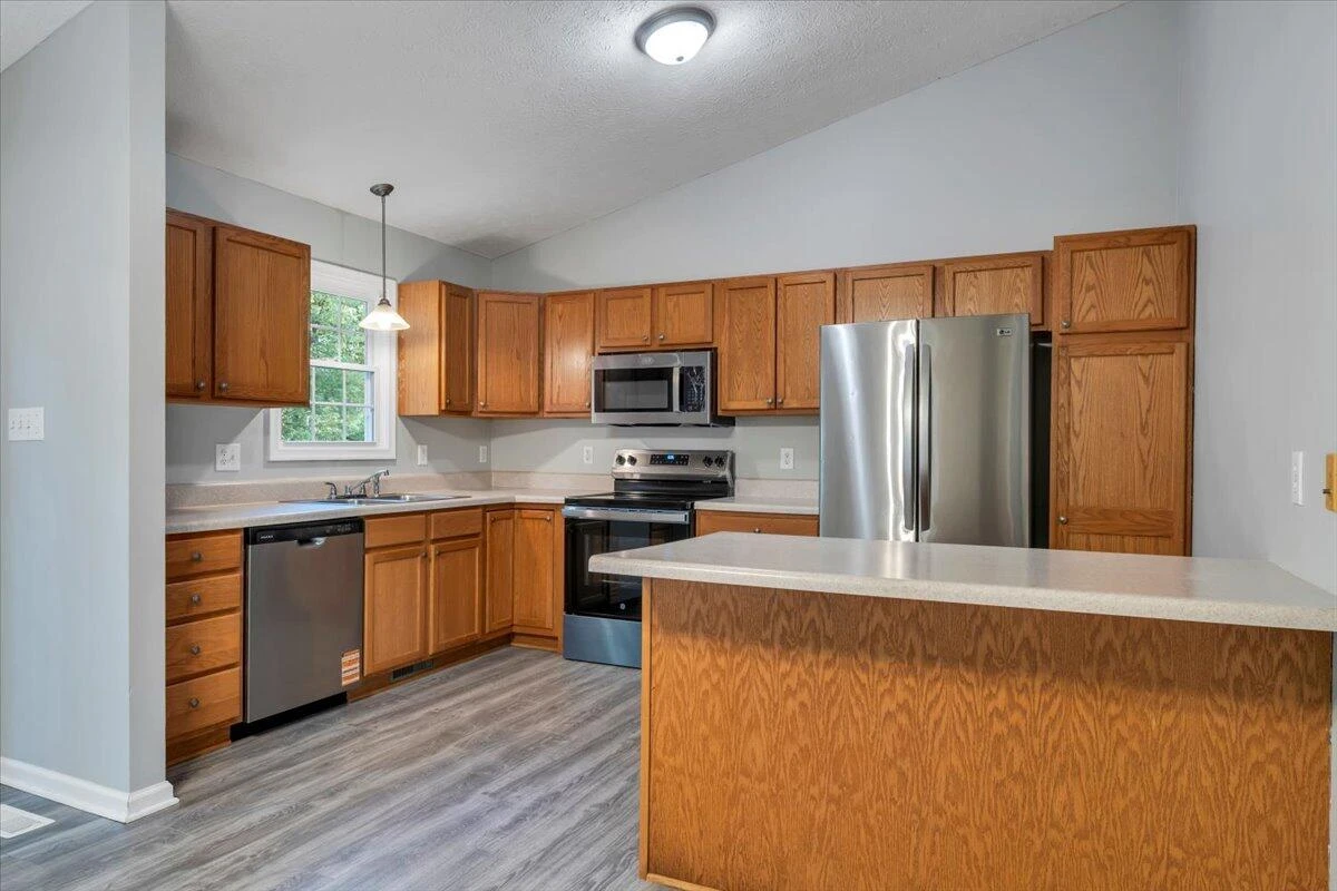 202 Fox Creek DR - Photo 13