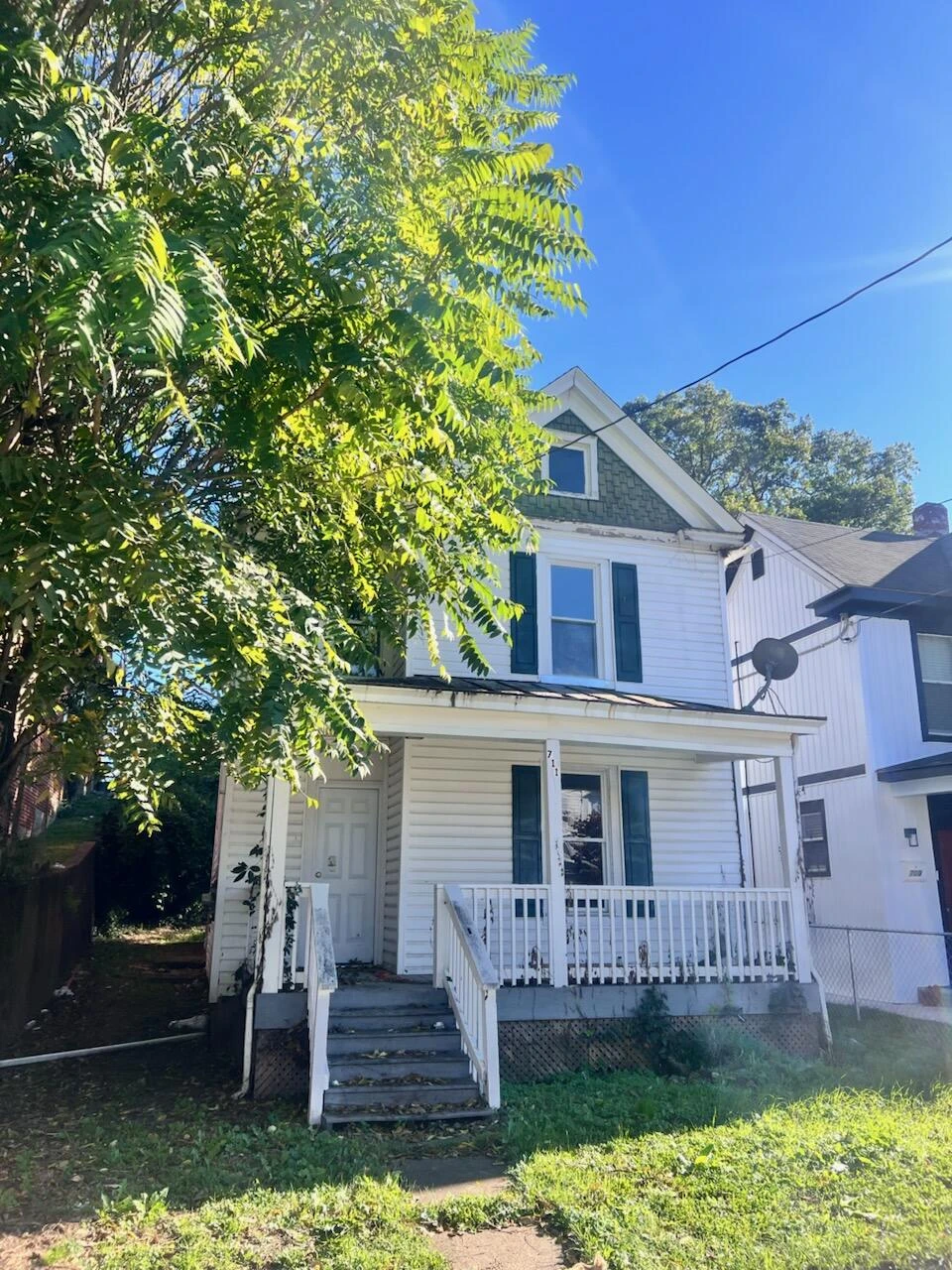 711 Stewart AVE SE