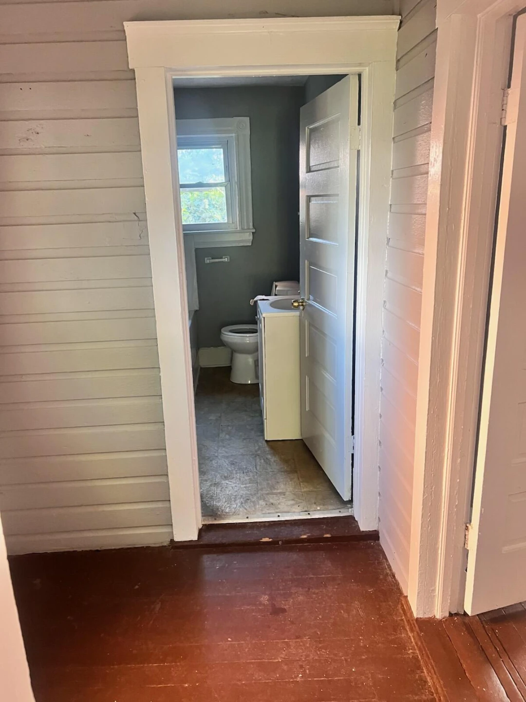 711 Stewart AVE SE - Photo 13