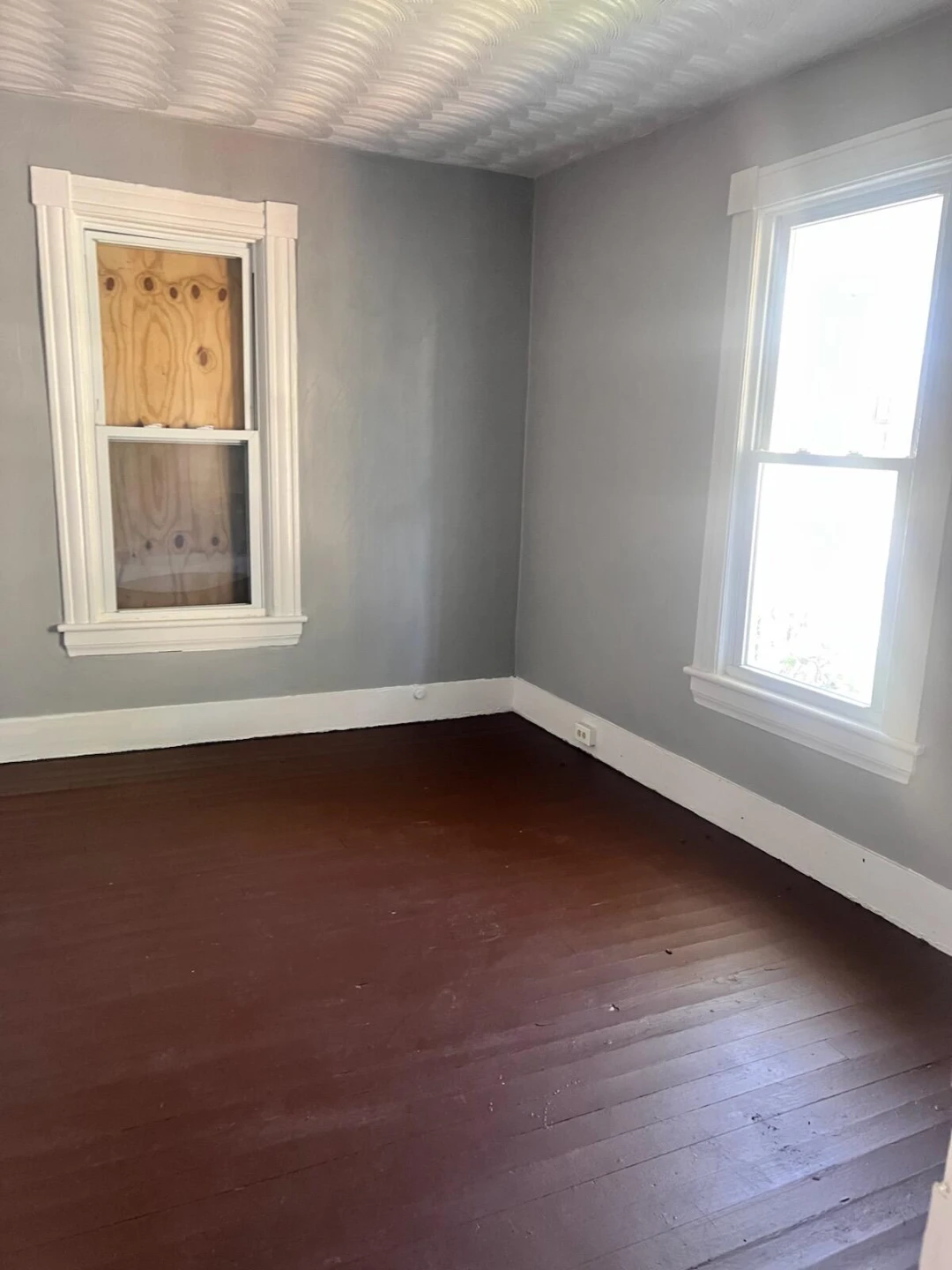 711 Stewart AVE SE - Photo 3