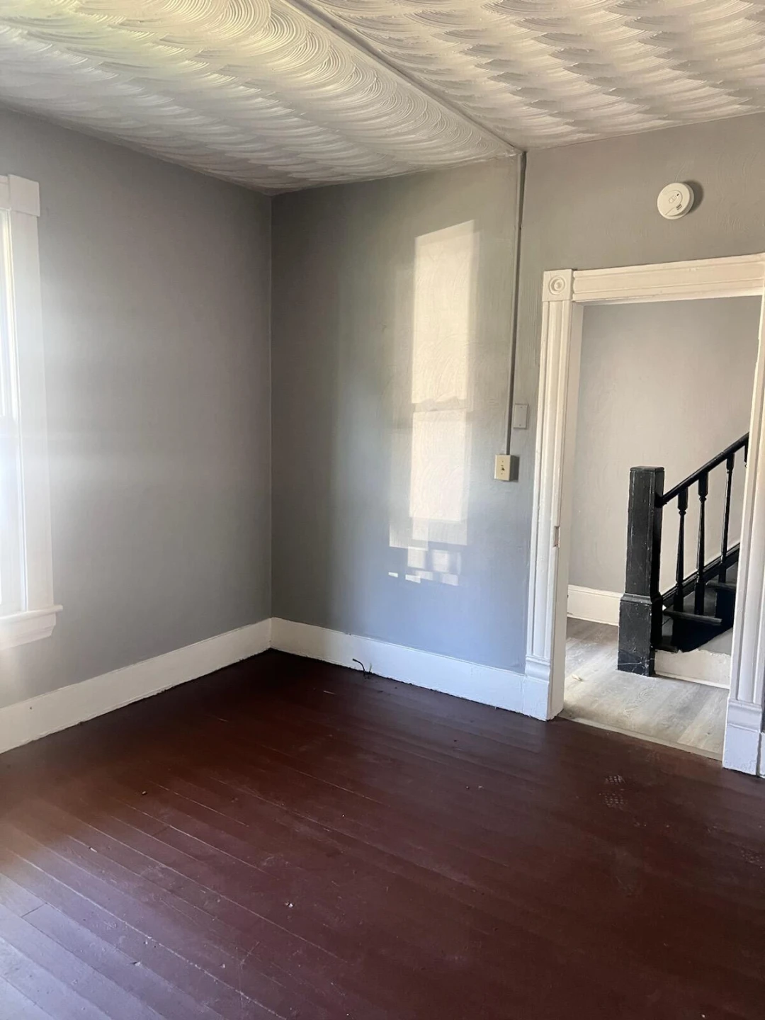711 Stewart AVE SE - Photo 4
