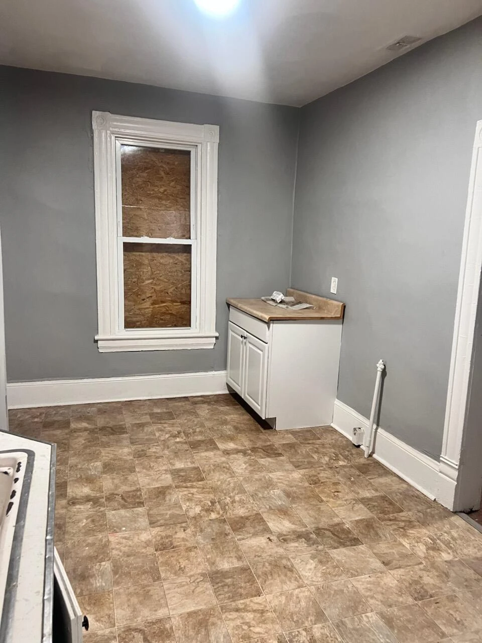 711 Stewart AVE SE - Photo 8