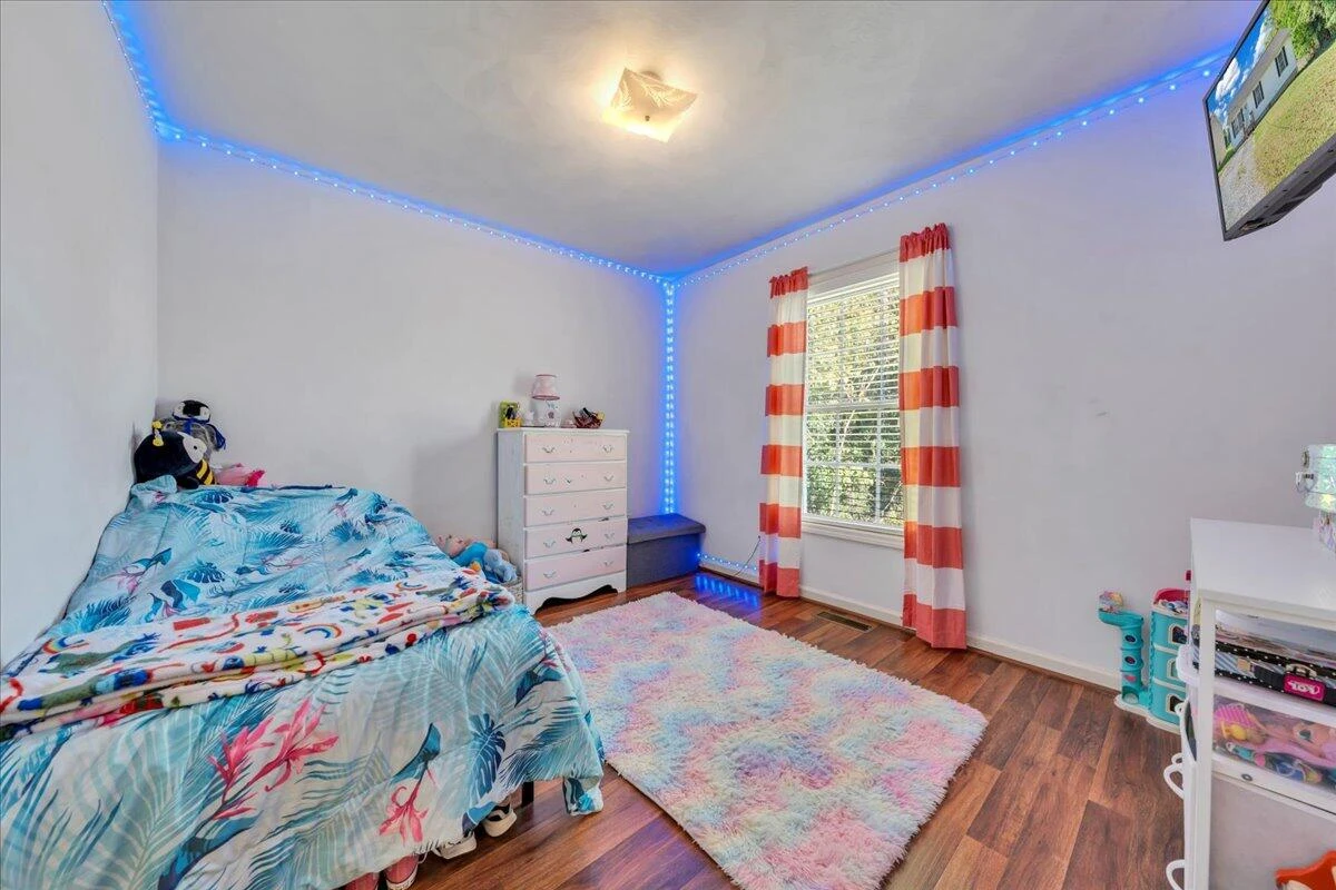 1731 18th ST SE - Photo 11
