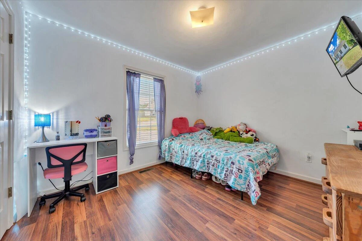 1731 18th ST SE - Photo 12