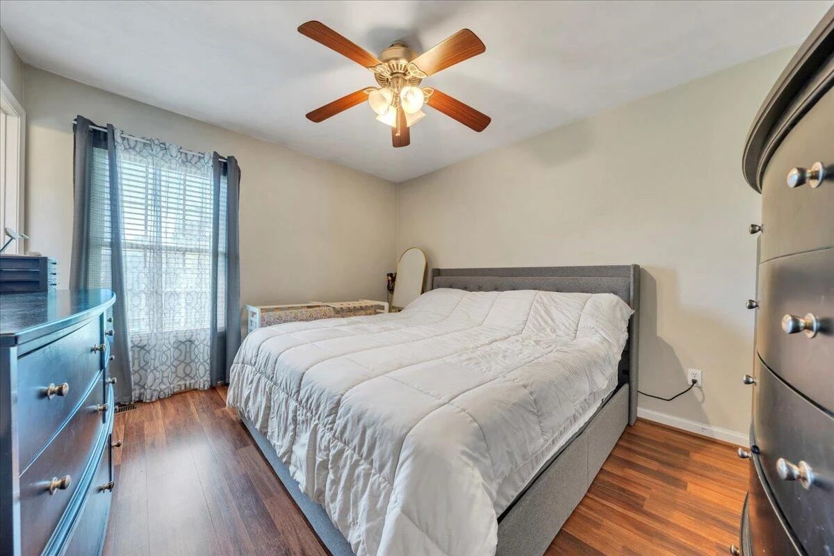 1731 18th ST SE - Photo 13