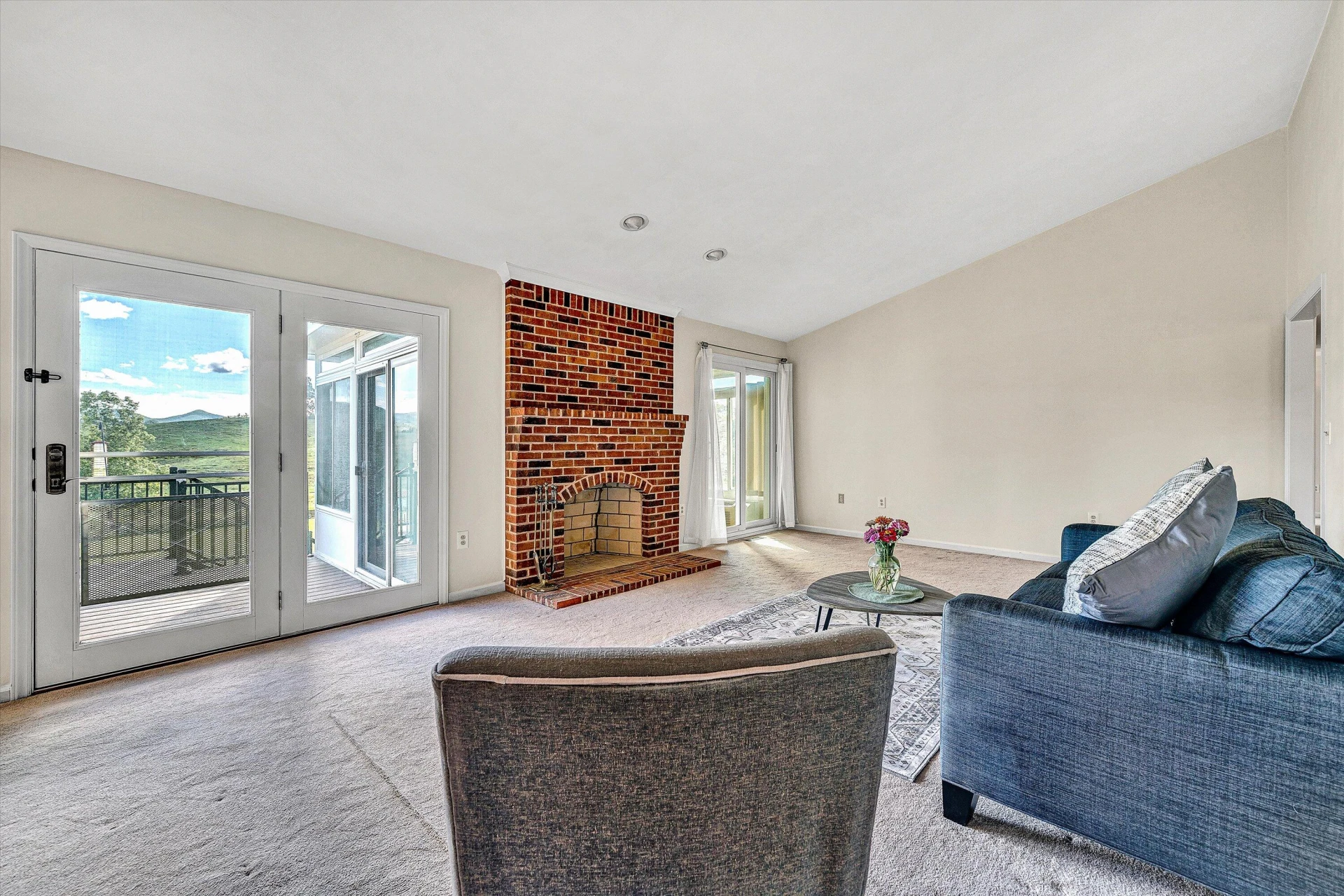 143 Plantation DR - Photo 18