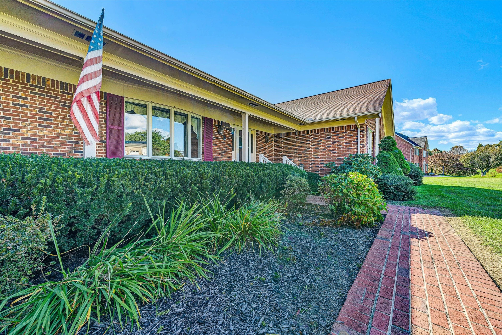 143 Plantation DR - Photo 2
