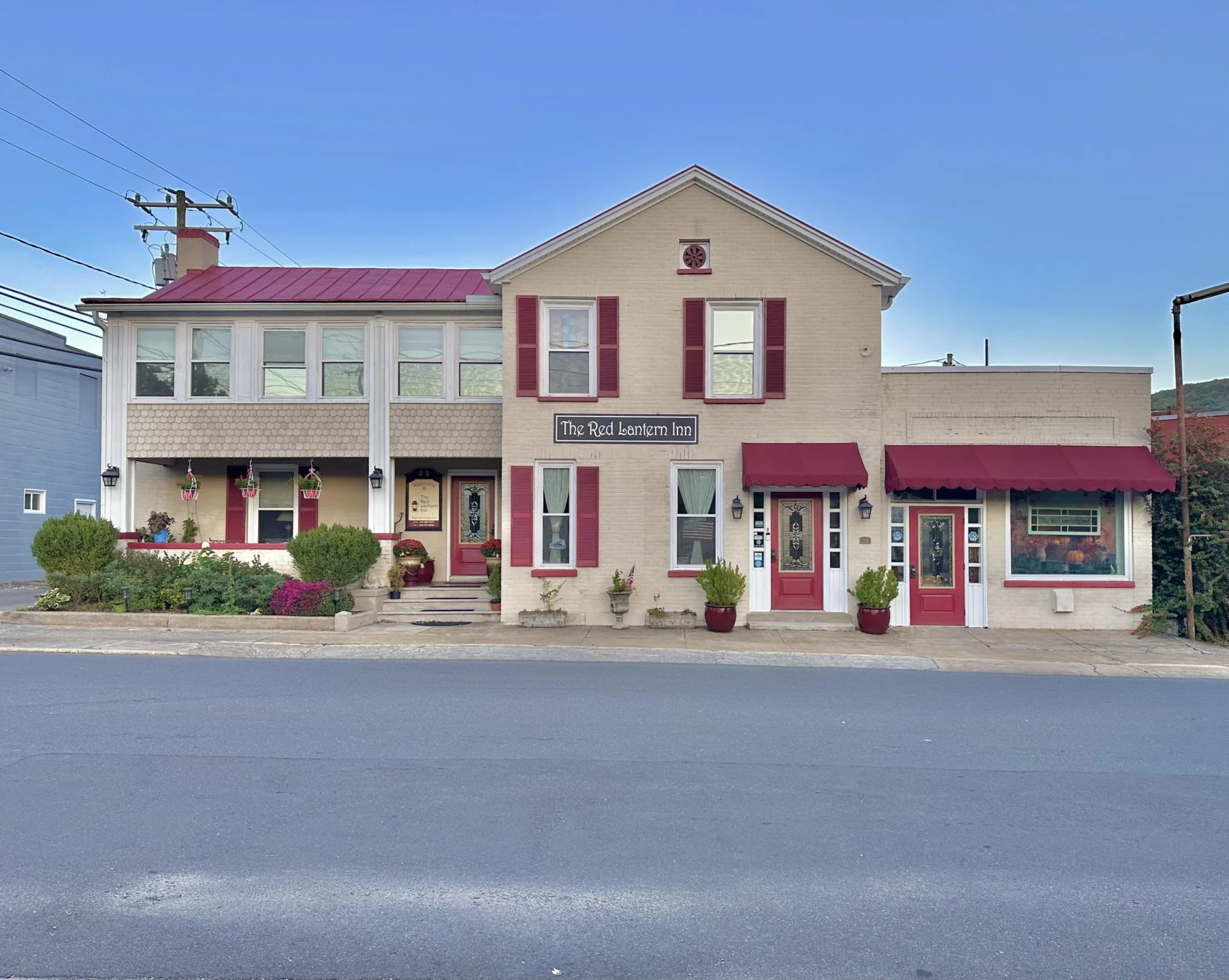 314 Jefferson AVE - Photo 2