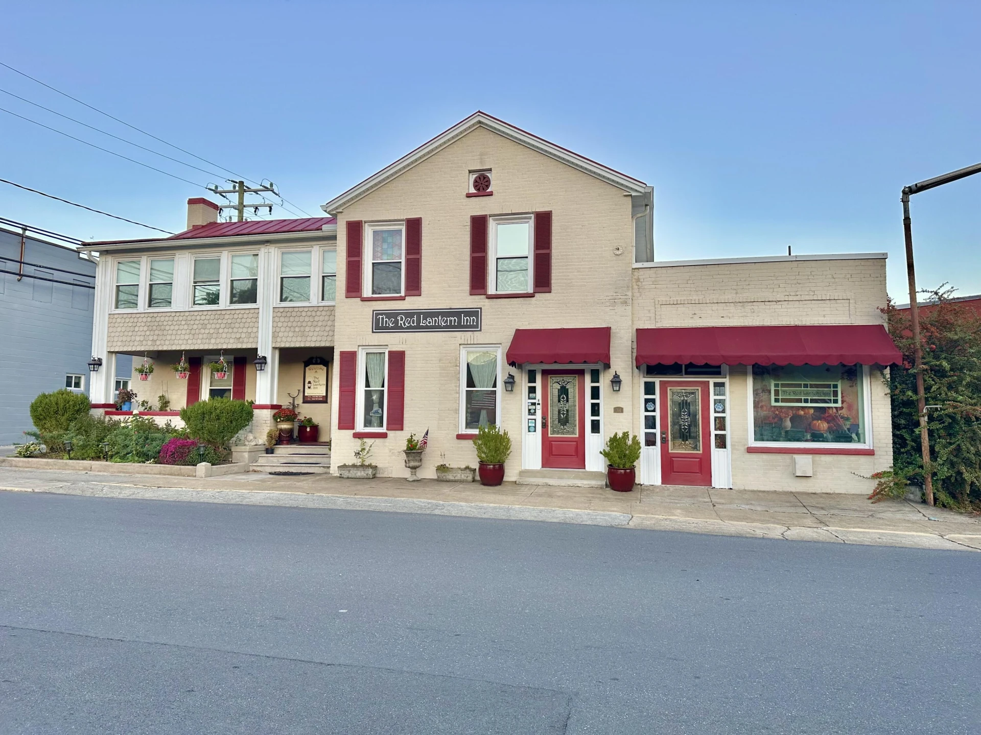 314 Jefferson AVE - Photo 3