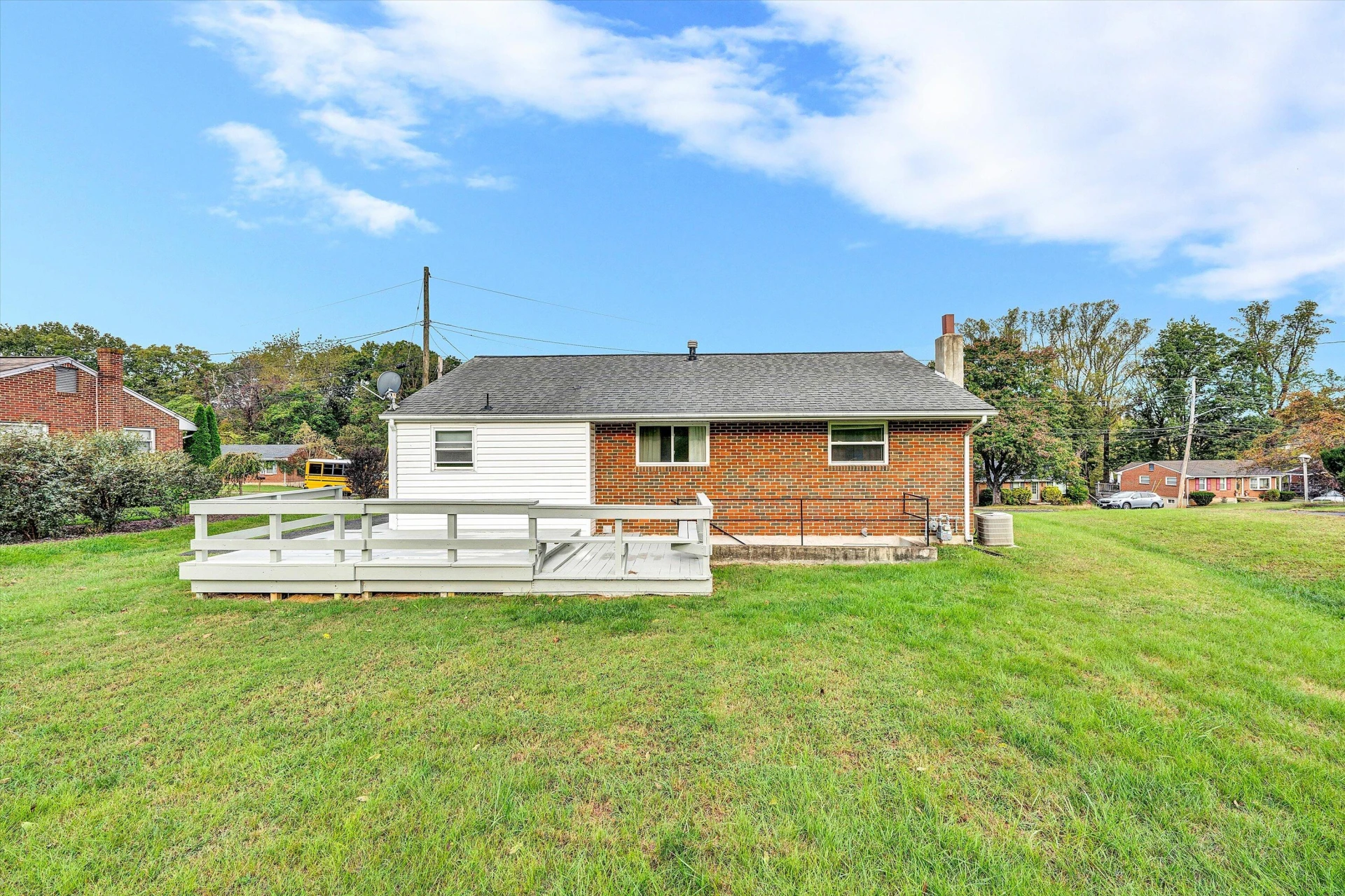 928 Shelbourne AVE - Photo 16