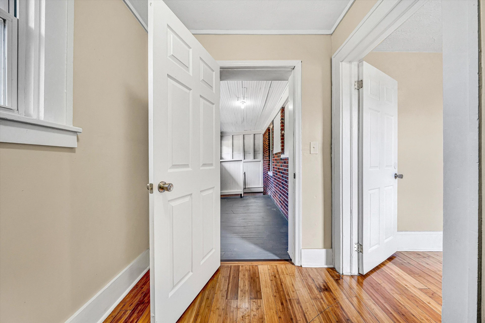 2431 Delaware AVE NW - Photo 23