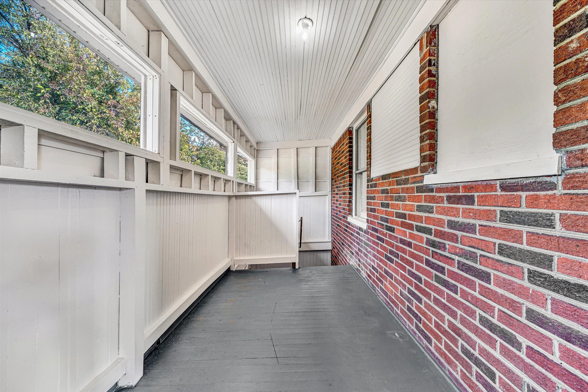 2431 Delaware AVE NW - Photo 24