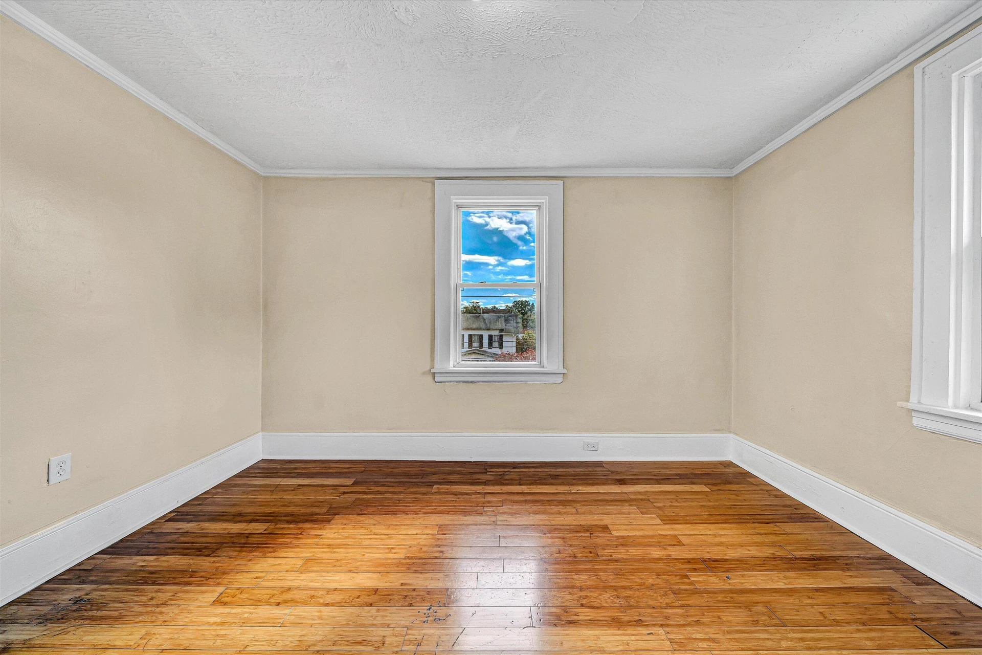 2431 Delaware AVE NW - Photo 26