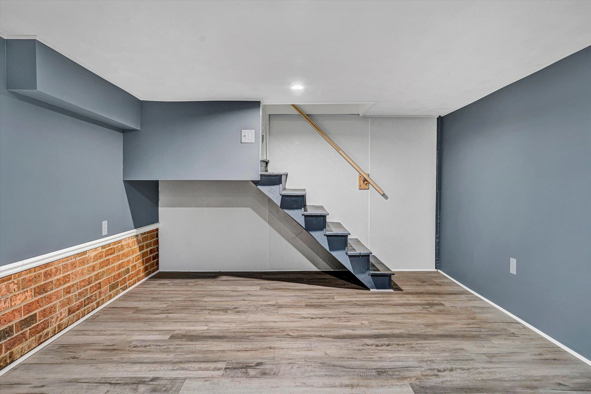 2431 Delaware AVE NW - Photo 27