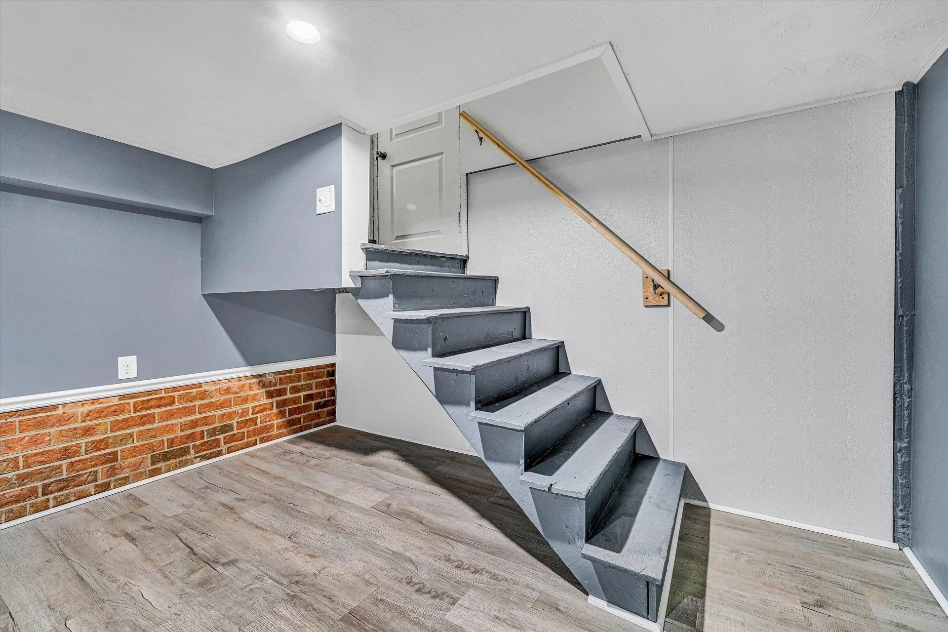2431 Delaware AVE NW - Photo 28