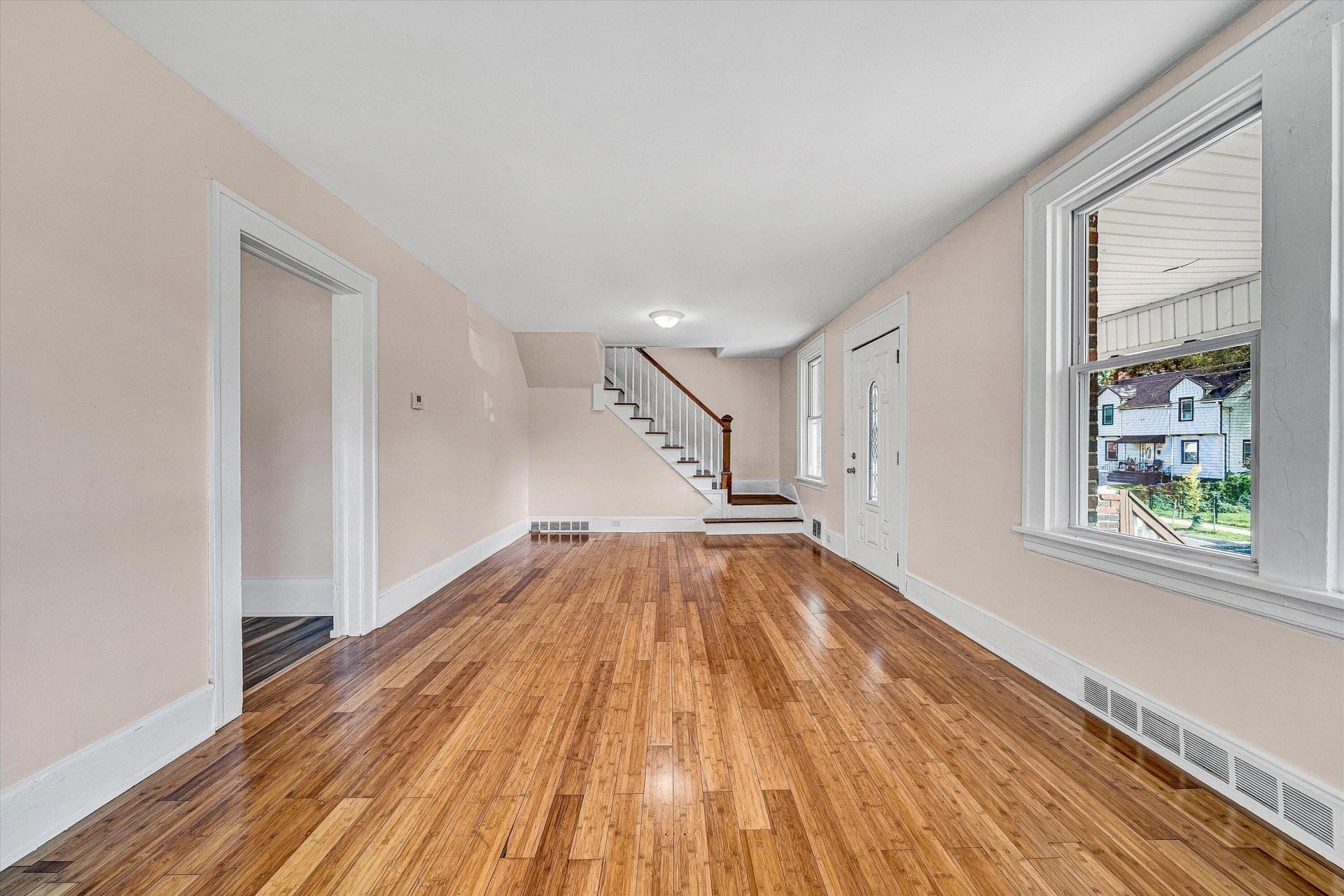 2431 Delaware AVE NW - Photo 7