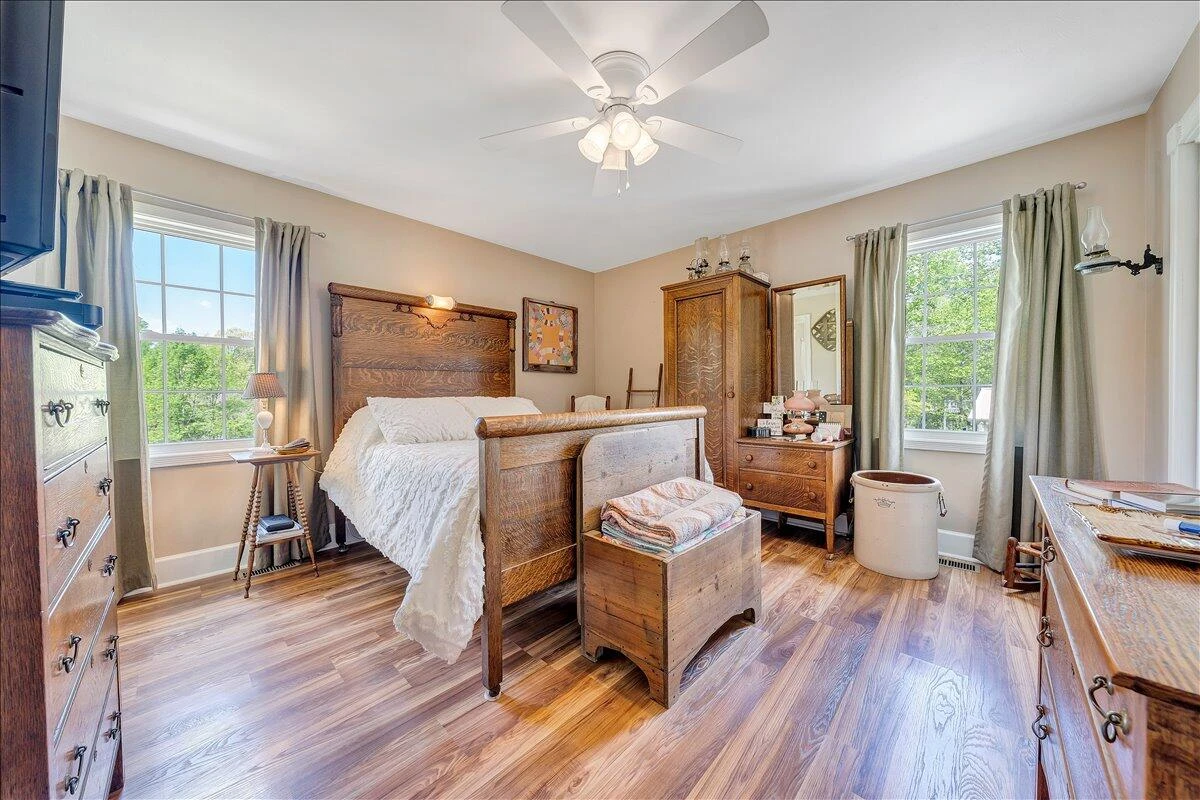 2711 Quarles RD - Photo 10