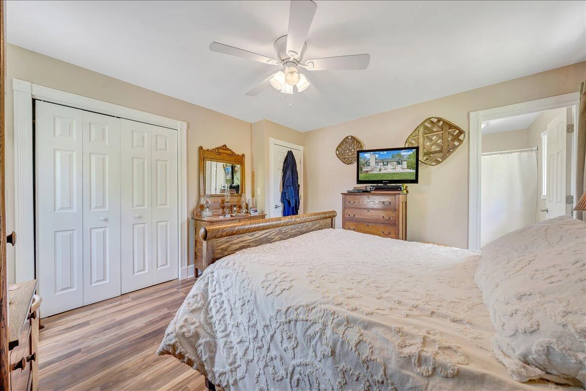 2711 Quarles RD - Photo 11