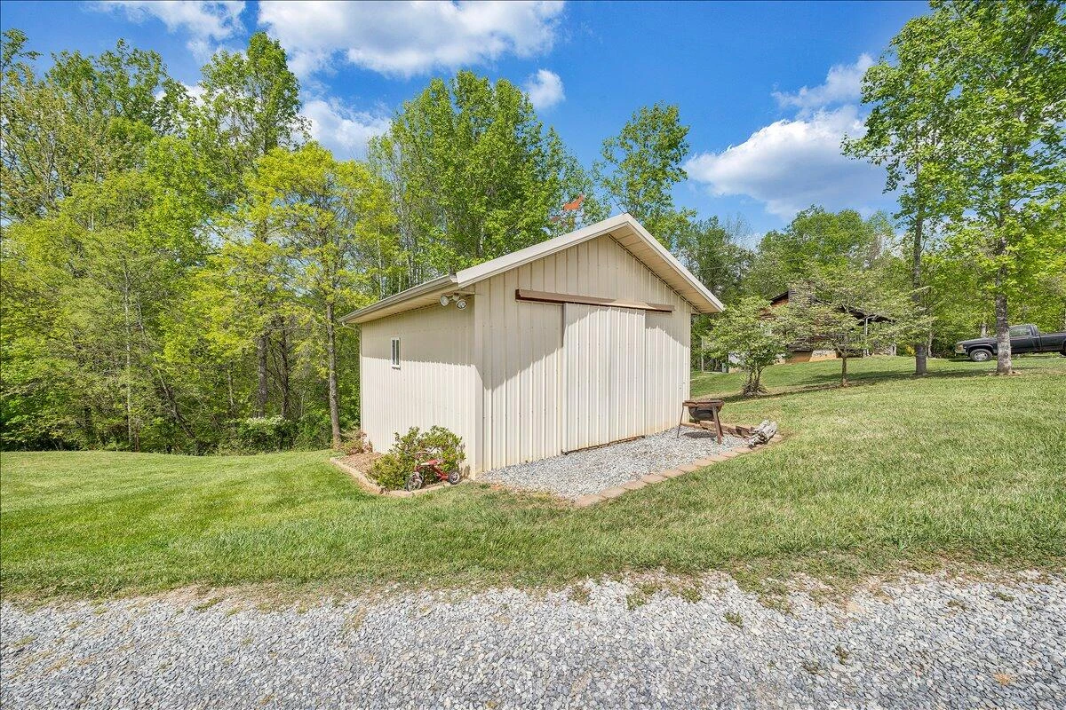 2711 Quarles RD - Photo 29