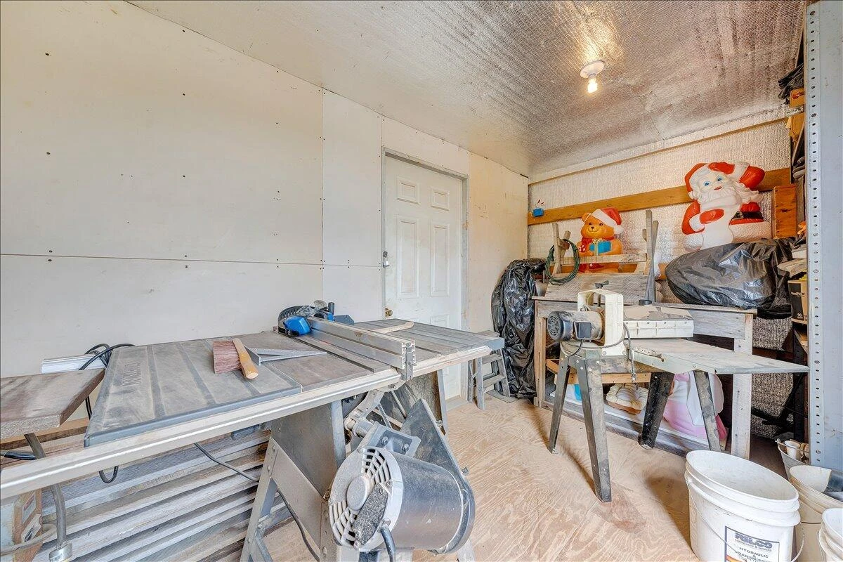 2711 Quarles RD - Photo 30