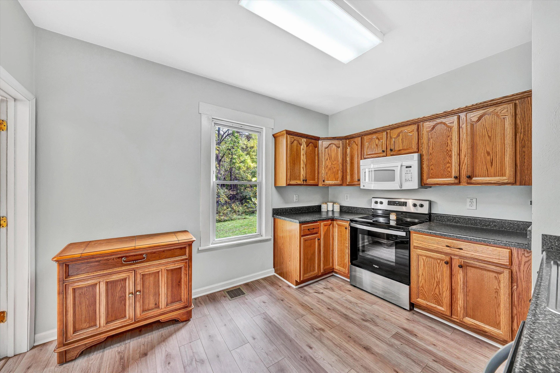 1320 Eddington RD SE - Photo 11