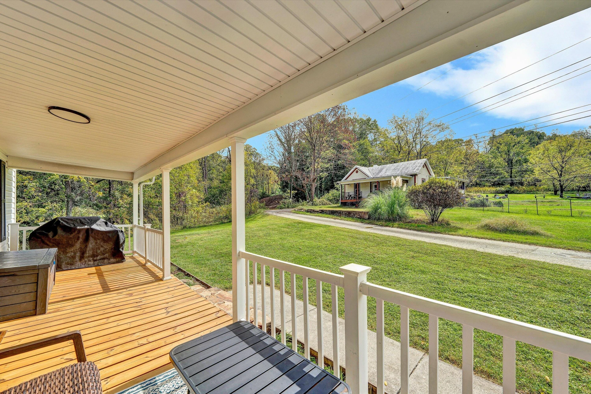 1320 Eddington RD SE - Photo 5