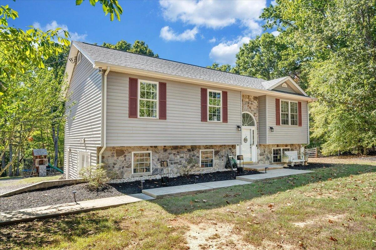 1063 Colony CT - Photo 2