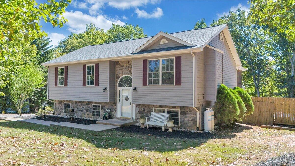 1063 Colony CT - Photo 4