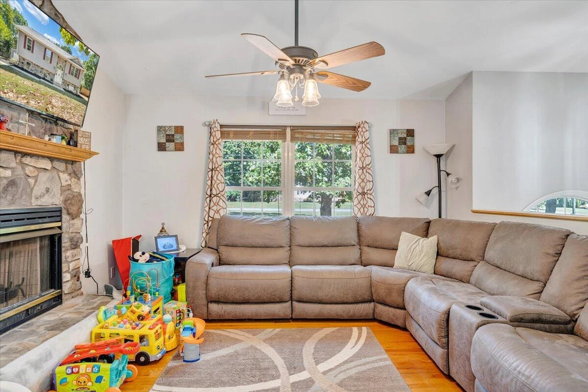 1063 Colony CT - Photo 7