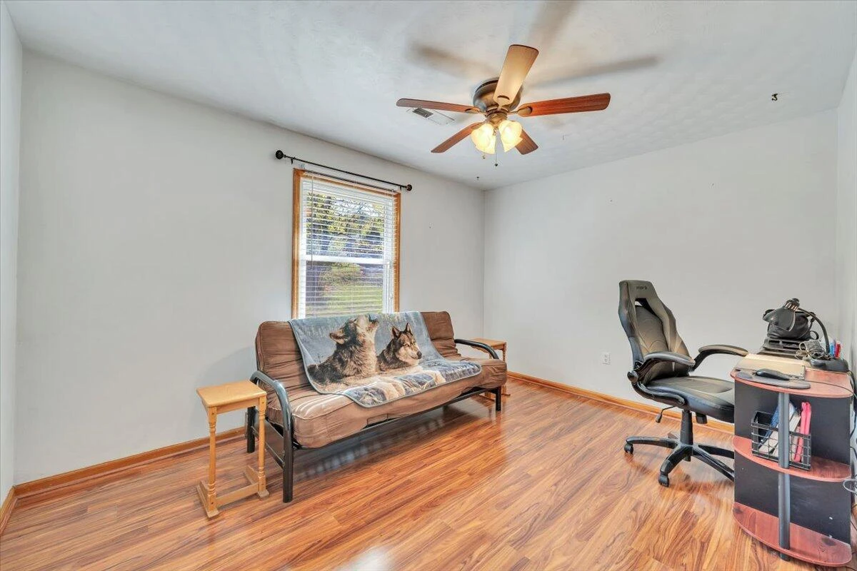 1843 Redwood RD SE - Photo 14