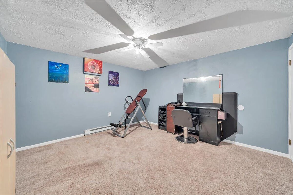 1843 Redwood RD SE - Photo 18