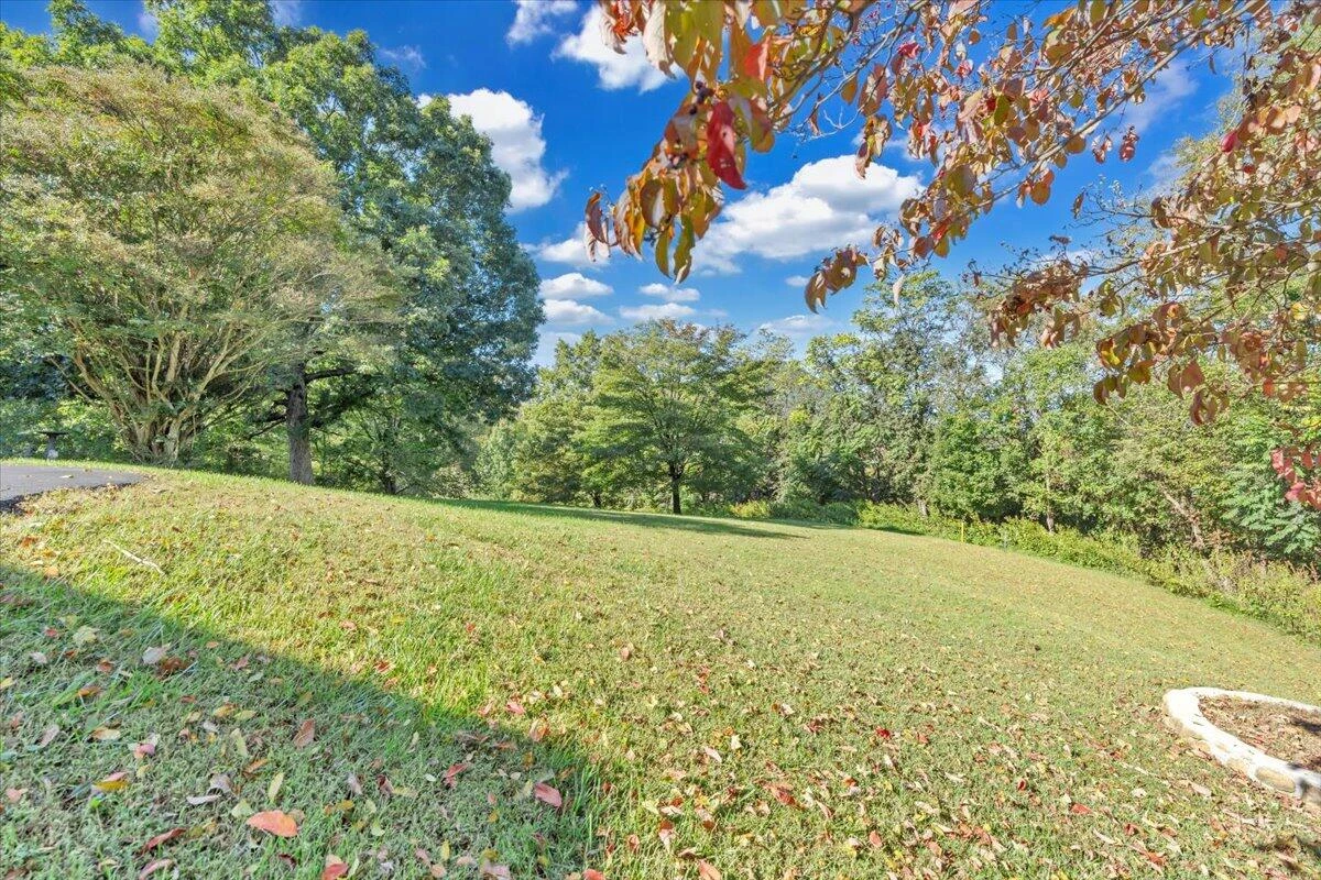 1843 Redwood RD SE - Photo 25
