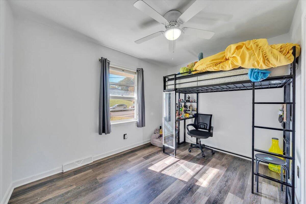 2441 Meadowbrook RD NW - Photo 14